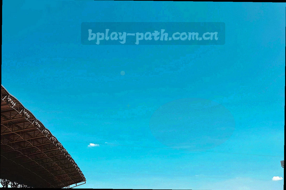 换设备登录第 9 个节点的界面局部示意，标注设备信息确认区域与提交按钮位置